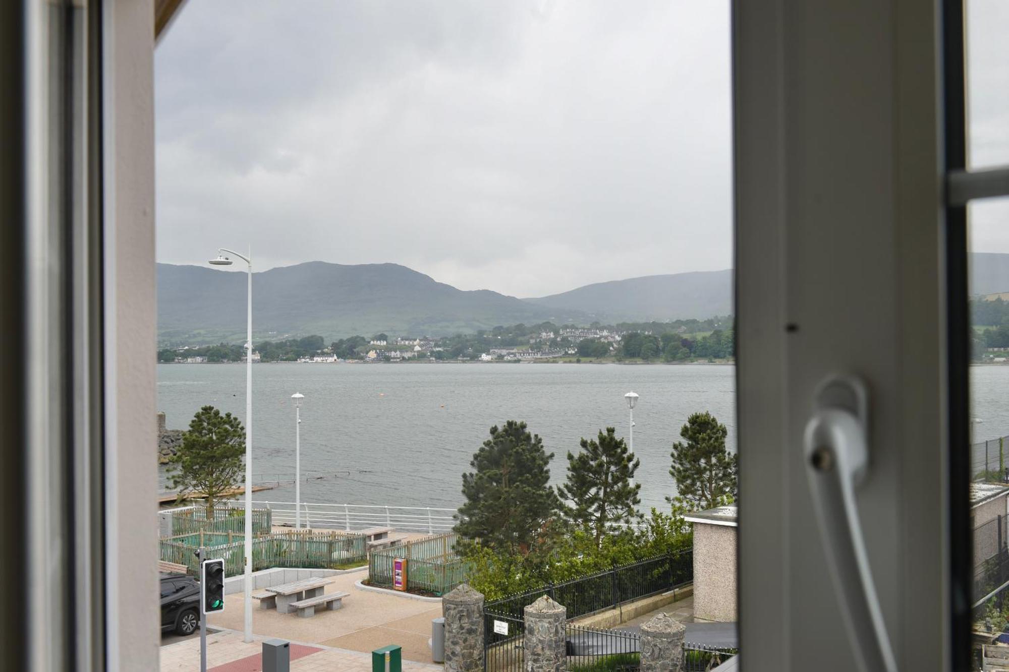 The Lough & Quay Accommodation Town Centre Warrenpoint Exteriér fotografie